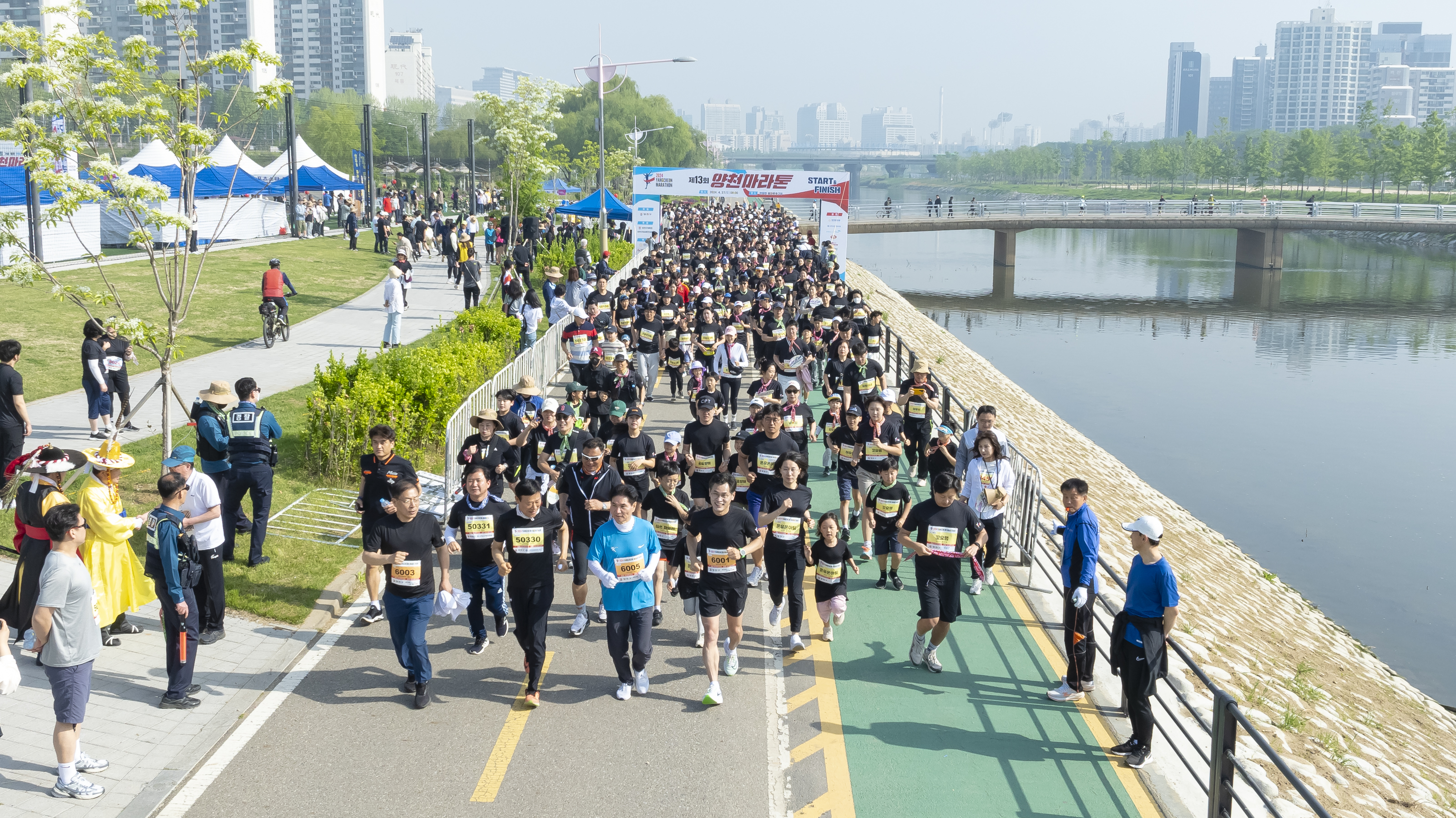 2024-04-27 제13회 양천마라톤_드론_SNS-0779.jpg